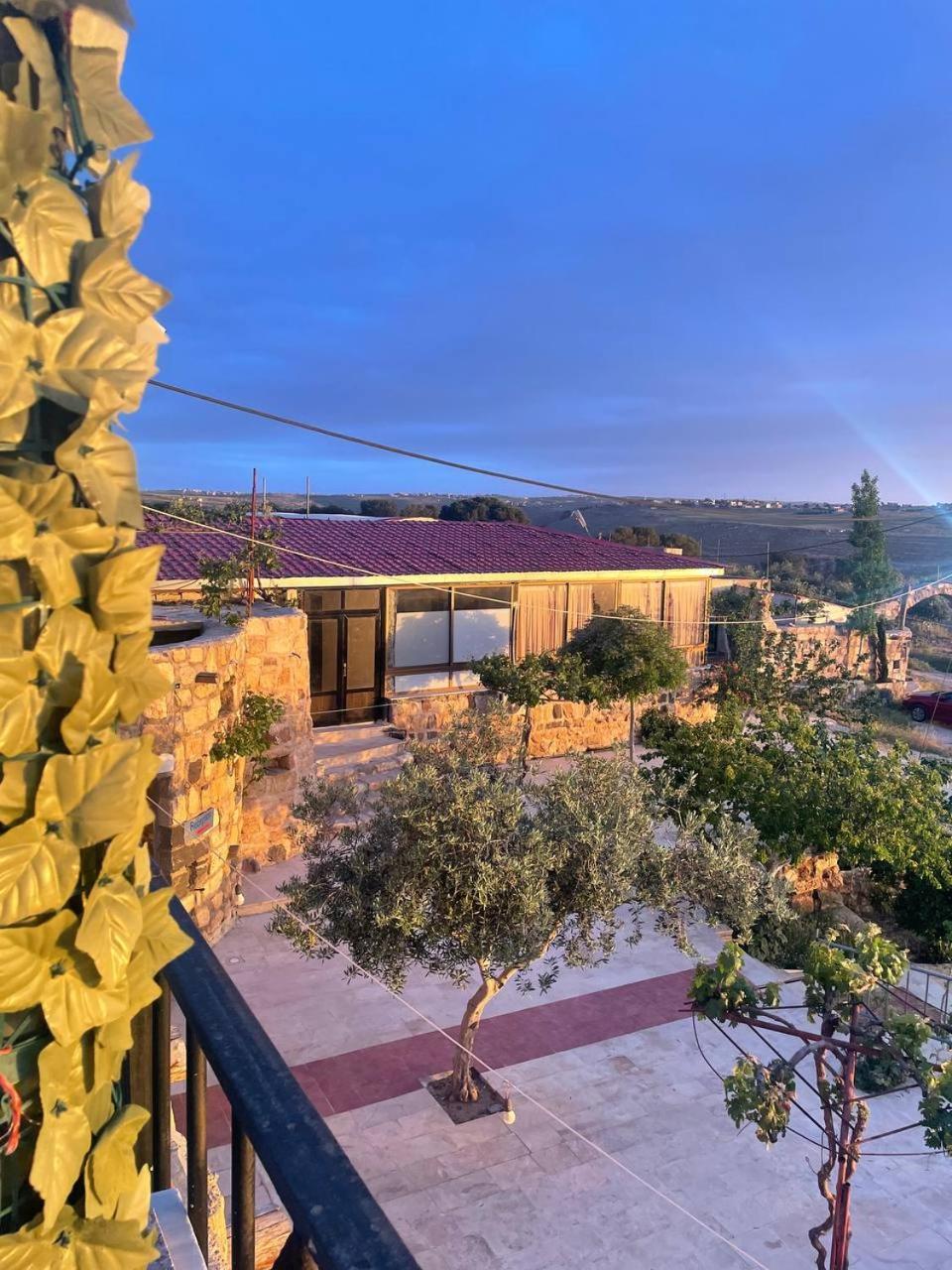 Heritige Inn Jordan Al-Qasr Esterno foto