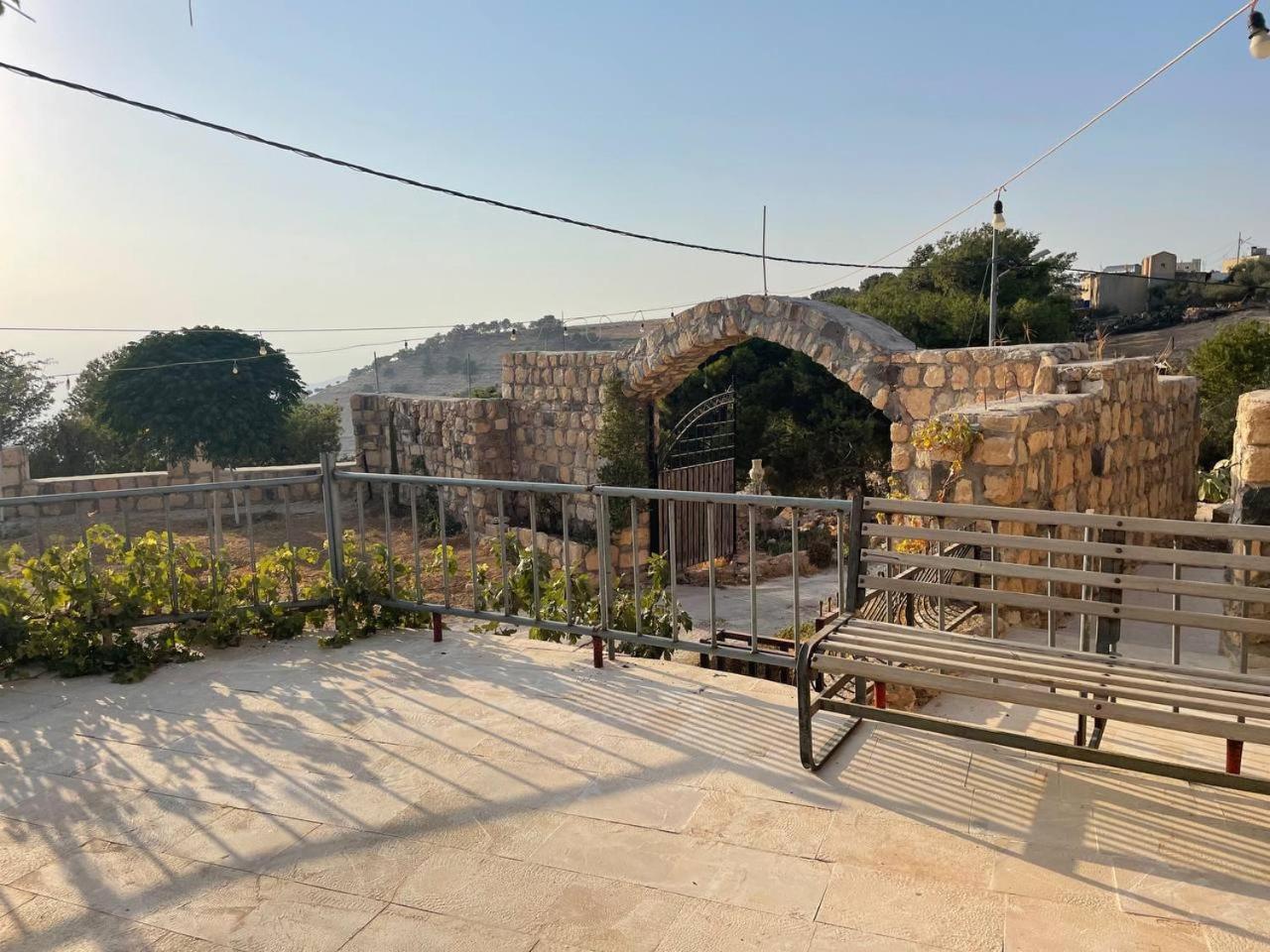 Heritige Inn Jordan Al-Qasr Esterno foto