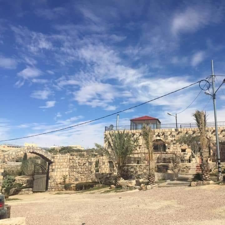 Heritige Inn Jordan Al-Qasr Esterno foto